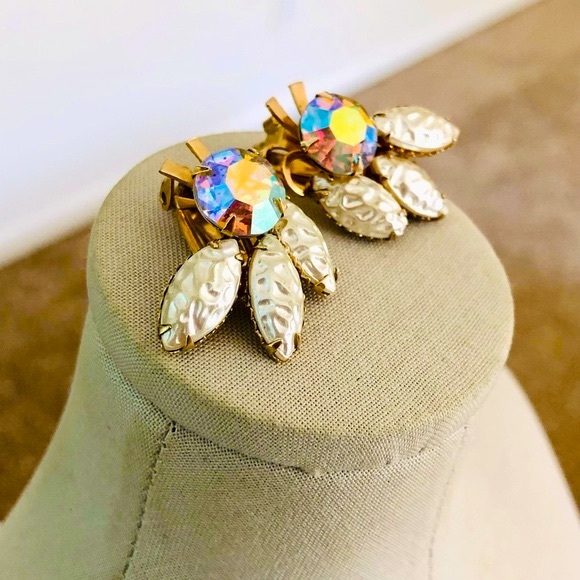 Vintage Rhinestone Lava Demi Parure Brooch & Earrings - Picture 2 of 11